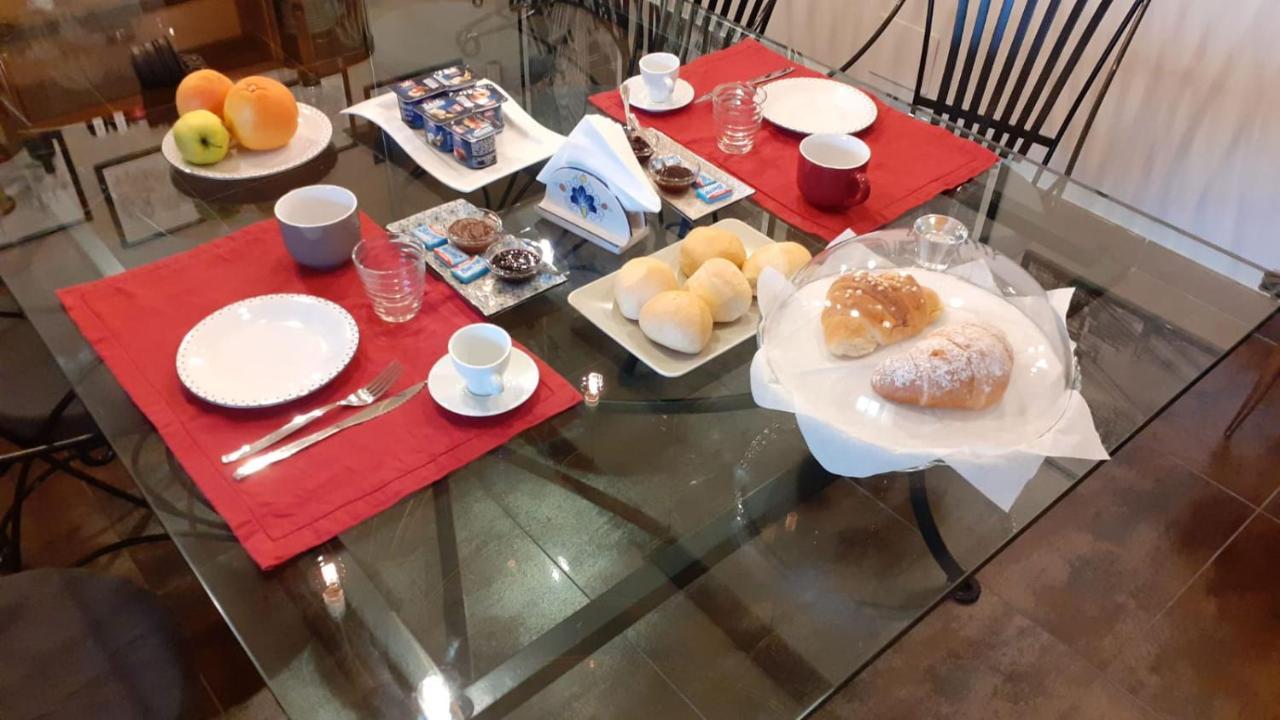 B&B La Fenice Sul Lago 빌롱고 산탈레산드로 외부 사진
